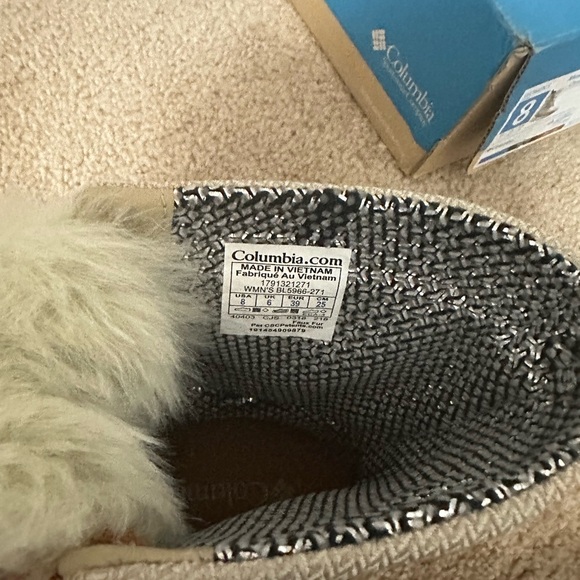 Columbia women’s Femmes Meadows shorty boots - Picture 6 of 8